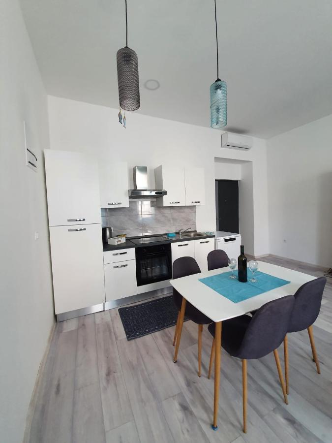 רייקה Apartmani Draga מראה חיצוני תמונה