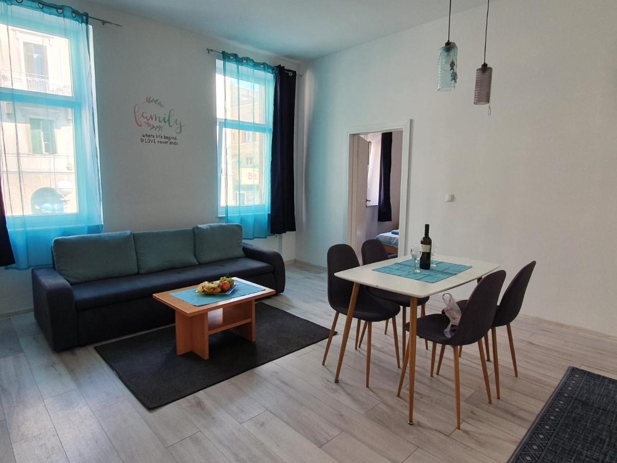 רייקה Apartmani Draga מראה חיצוני תמונה
