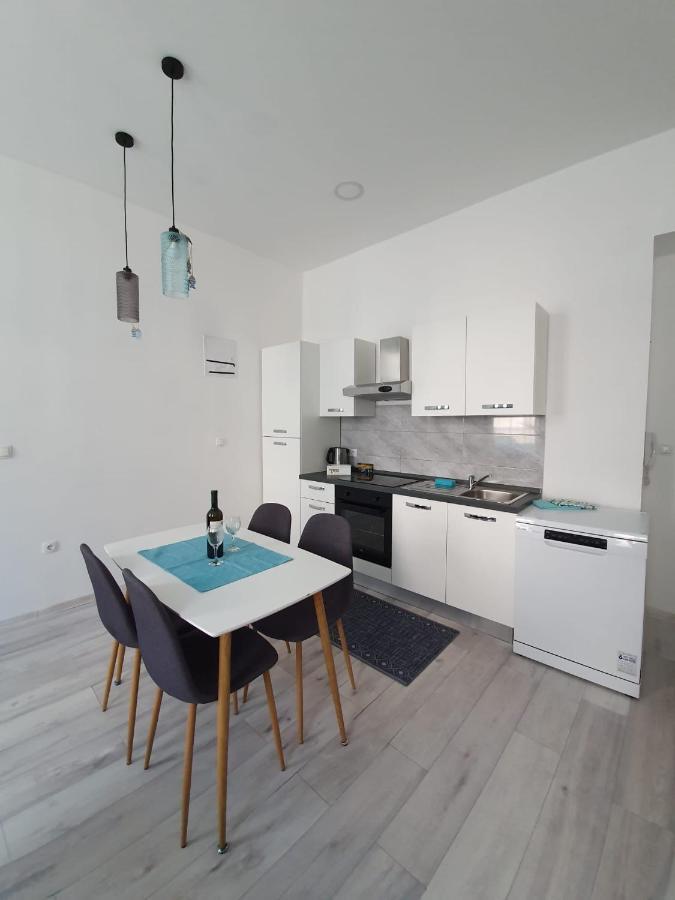 רייקה Apartmani Draga מראה חיצוני תמונה