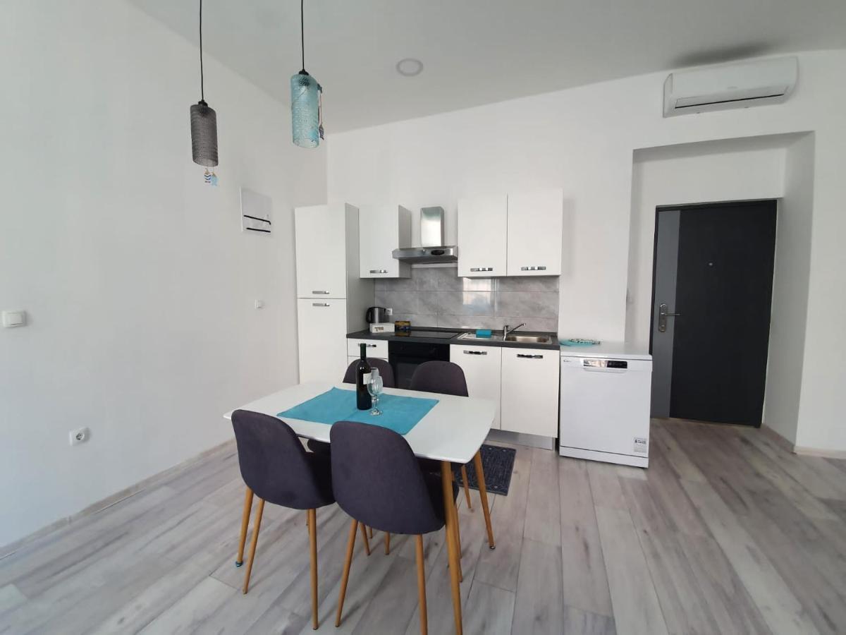 רייקה Apartmani Draga מראה חיצוני תמונה